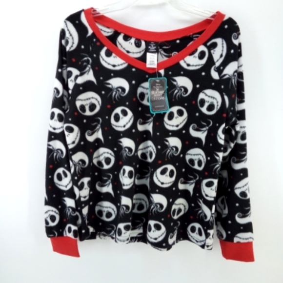 NWT The Nightmare Before Christmas Plush Pajama Top M Black White Red Holiday - Picture 1 of 9